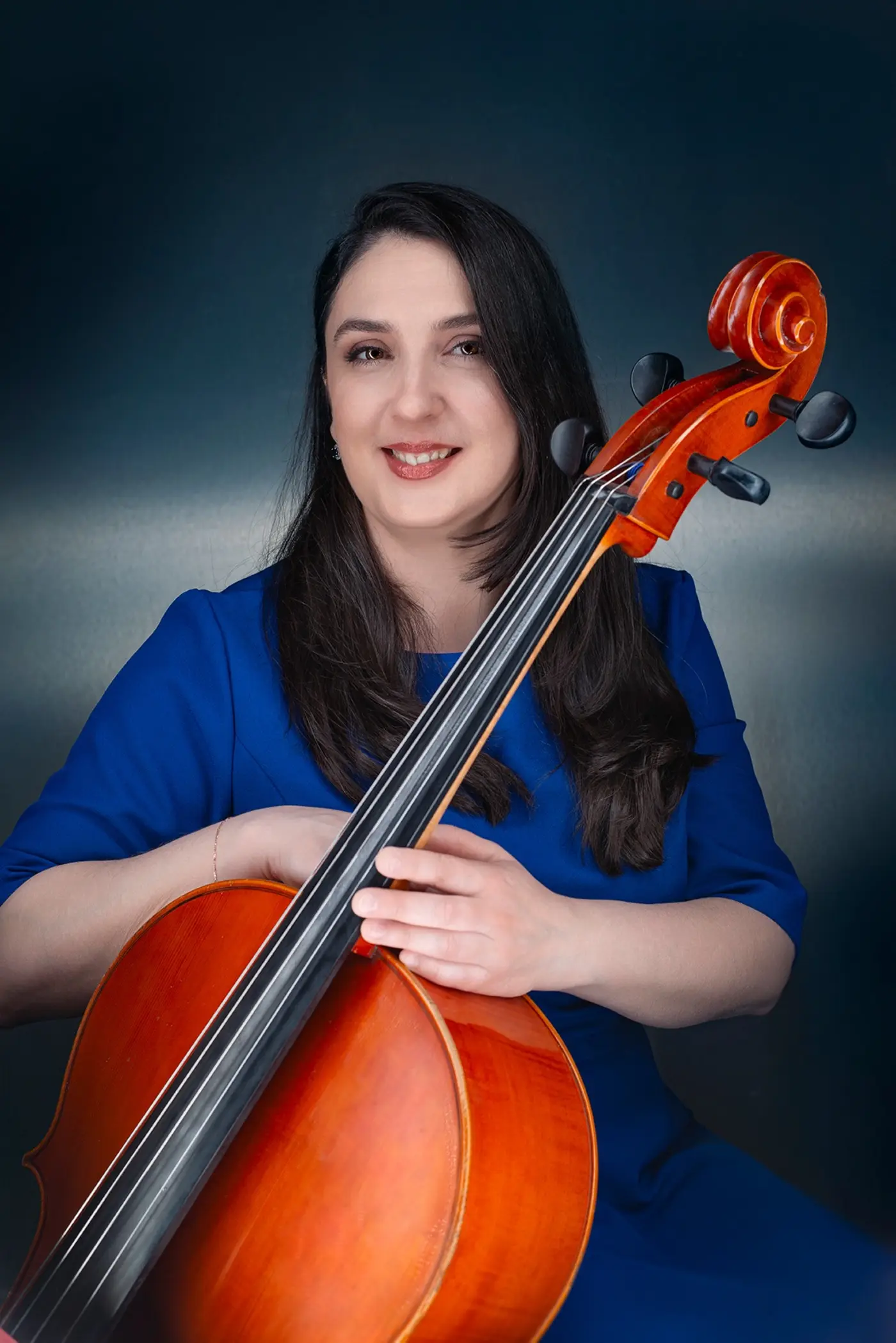 Irina embracing her cello